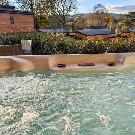 The Warrens At Foxtail Hotel Chirk Exterior foto