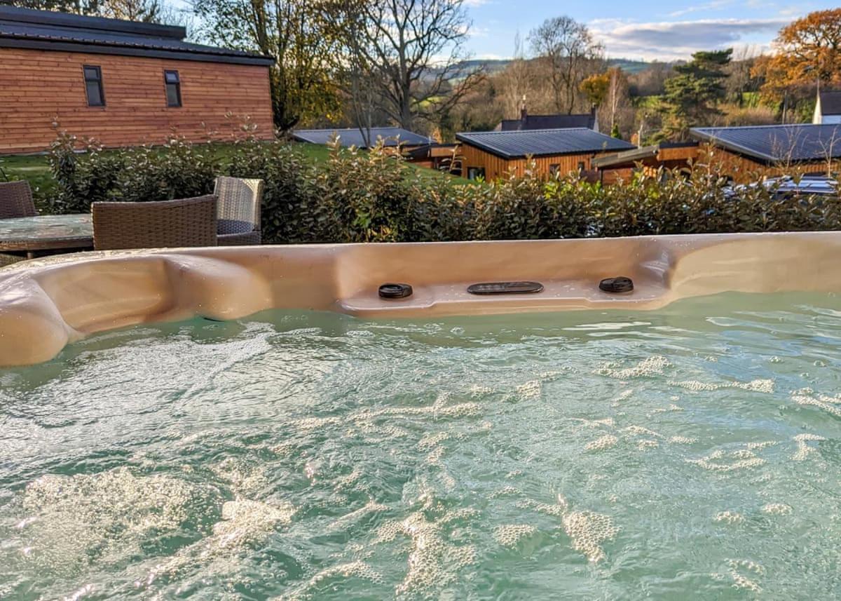The Warrens At Foxtail Hotel Chirk Exterior foto